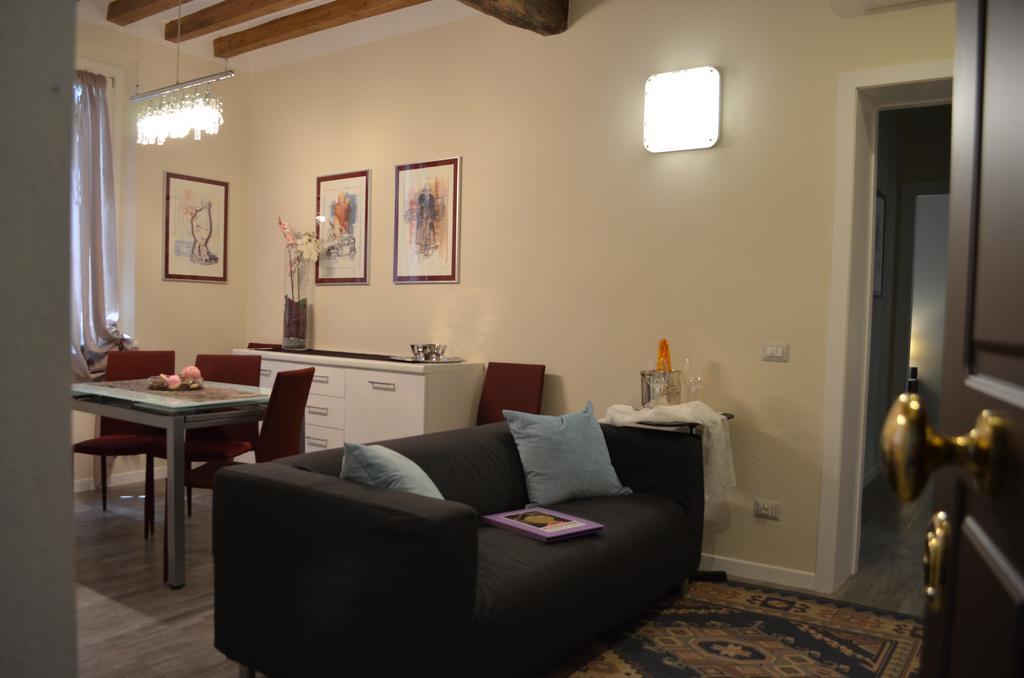 Appartement Heart Of Parme Chambre photo